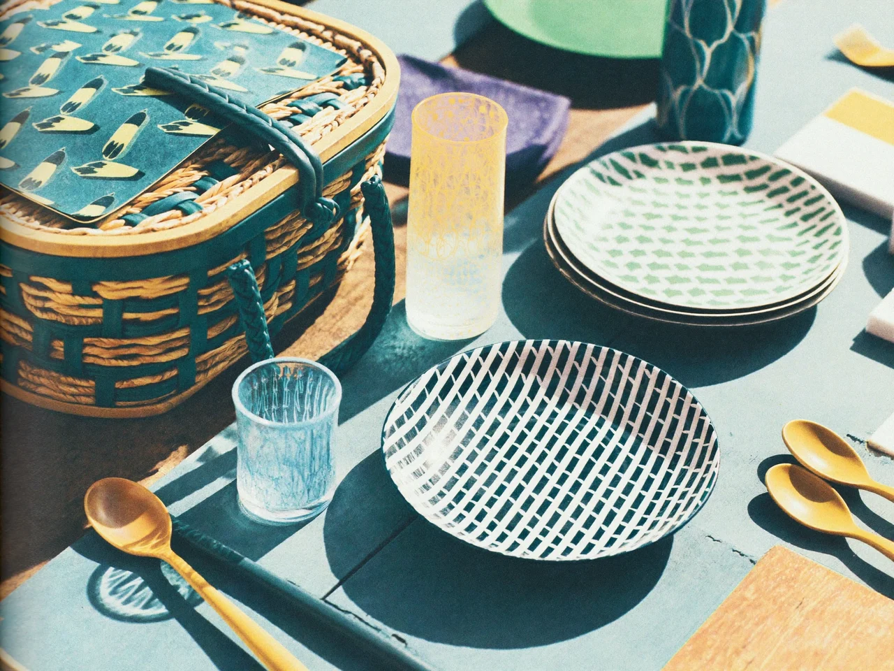 Dettaglio illustrato di materiali e lavorazione per attrezzatura da pic-nic